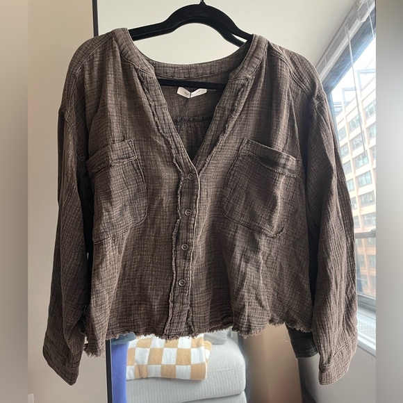 Mustard Seed Tops - NWT Mustard Seed long sleeve cropped button down shirt